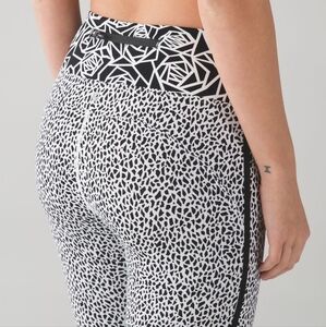 FINAL PRICE Lululemon Real Quick Tights In Miss Mosaic White / Posey Black White